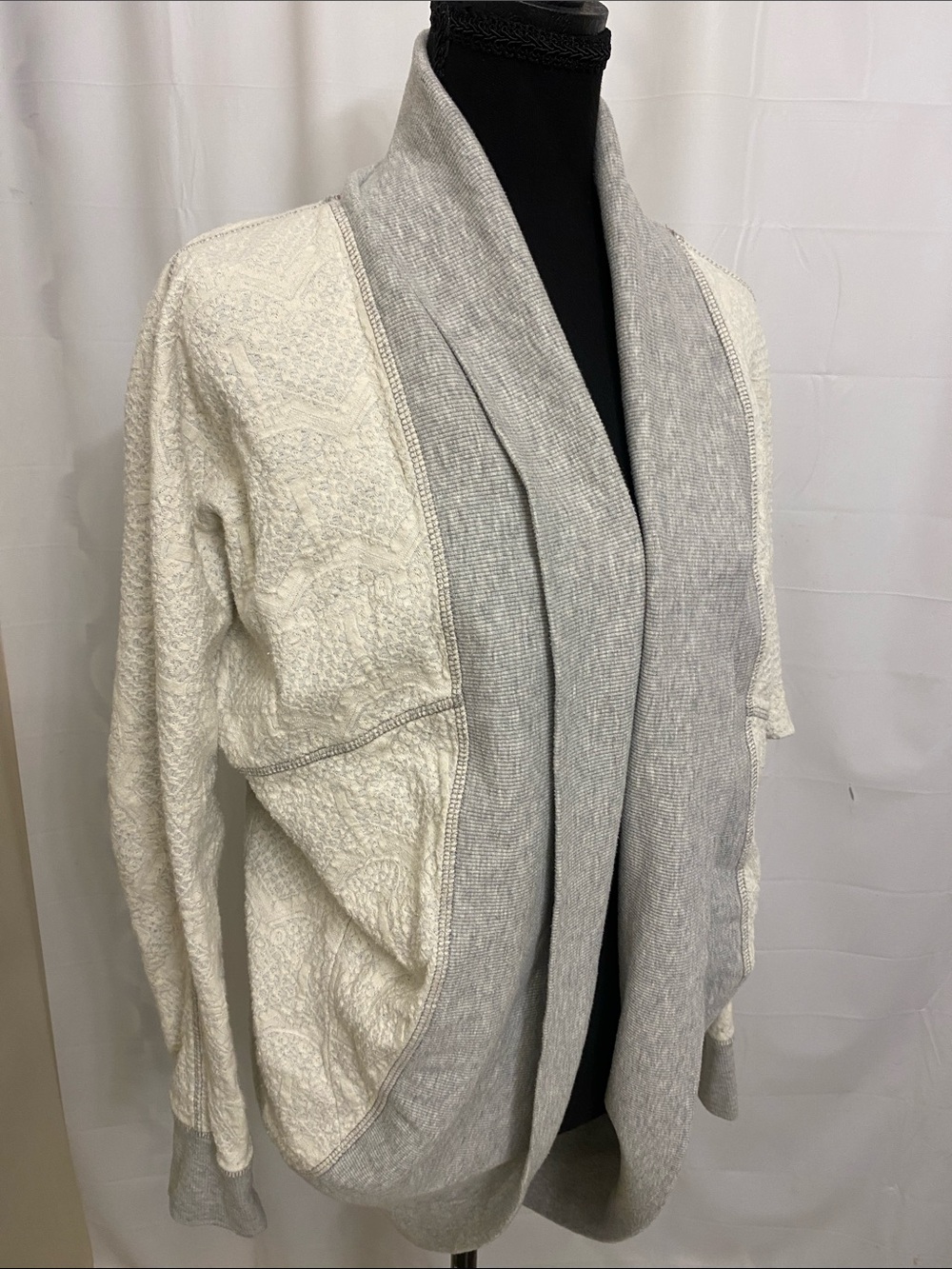 Xhilaration Two-Tone Open Front Cardigan - Cream & Light Gray L/XL